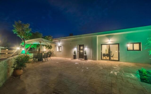 Amarantos House