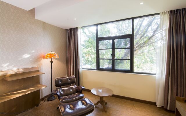 James Joyce Hotel Guangzhou Sanyuanli Subway Station