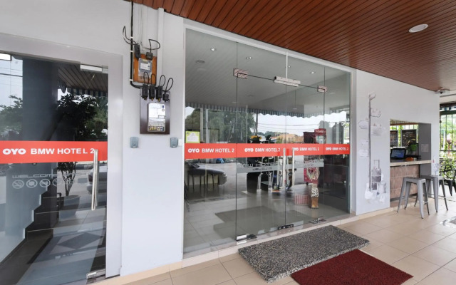 OYO 778 BMW 2 Hotel