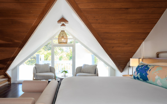 Lighthouse Hotel - Key West Historic Inns