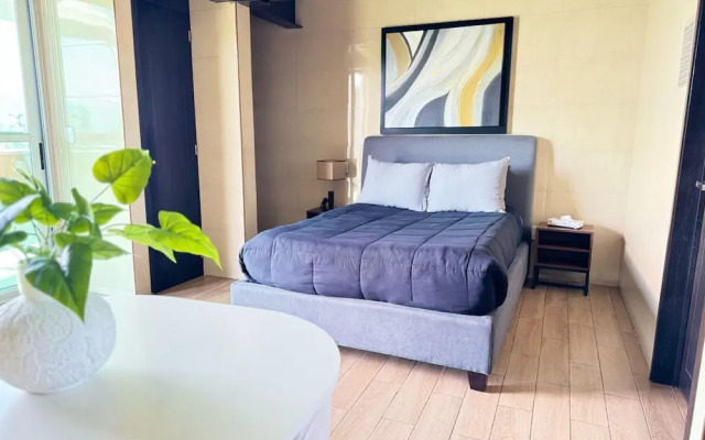 Beautiful and Comfortable Rooftop Suite