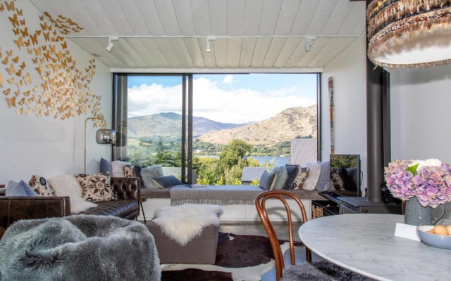 The Cottages on Lake Hayes – Balcony – Lake Hayes