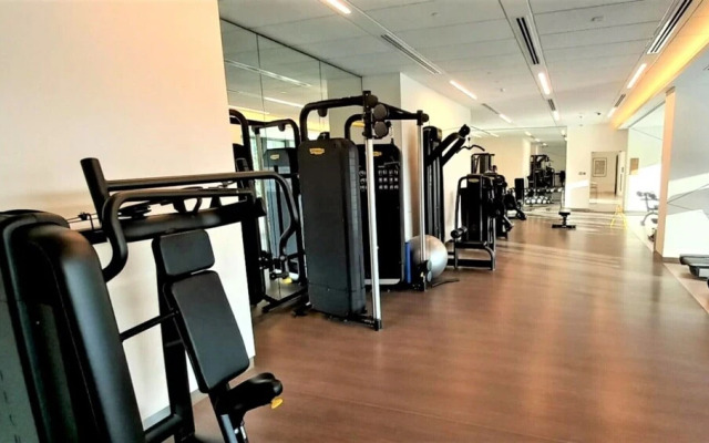 Fabulous Stay in Downtown Views