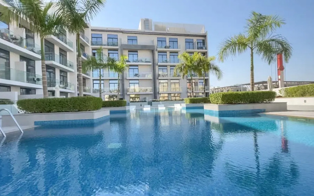 Stylish Studio Sleeps 2 With Balcony