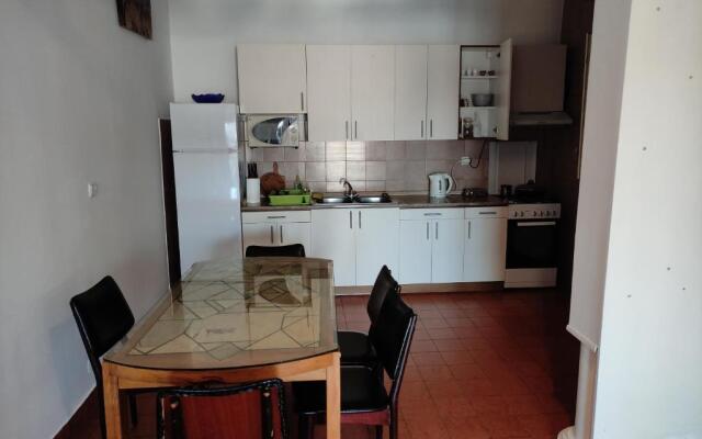 Studio Apartment Markomatea