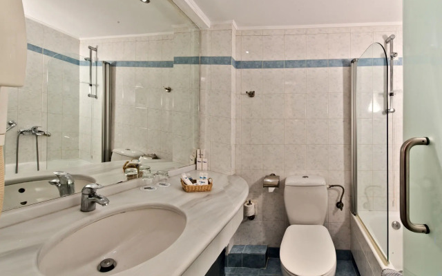 Minos Hotel