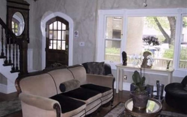 The Villa Toscana