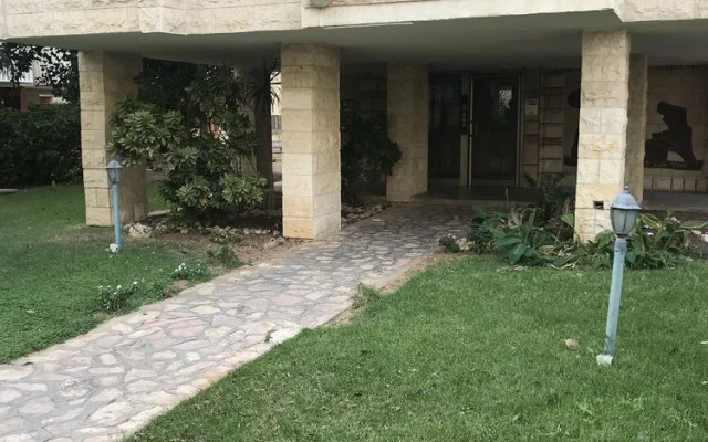 Royal Apartments On The Central Beach