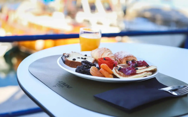 Limni Boutique Experience Hotel