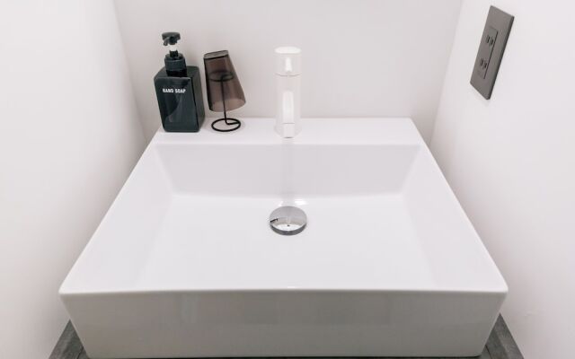 mizuka Nakasu 3 - unmanned hotel -