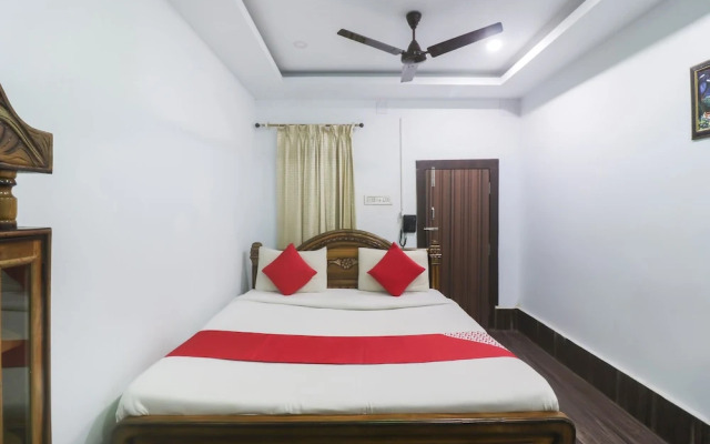 OYO Flagship 18658 Hotel Royal Green