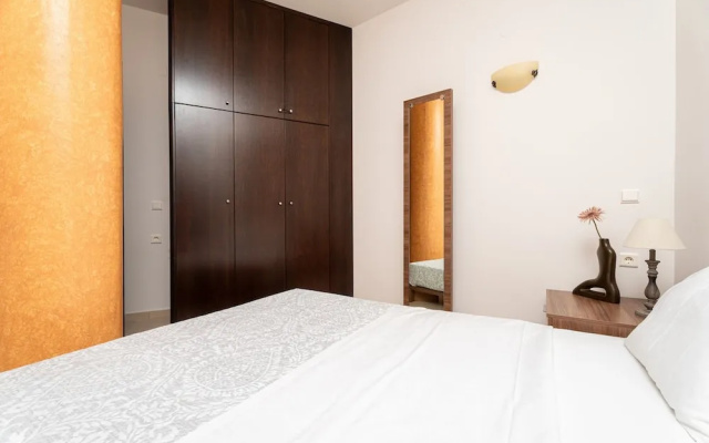 M N Luxury Apartment Sea View