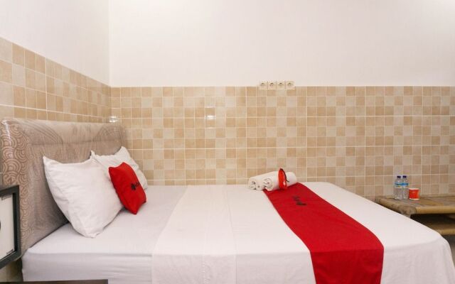 RedDoorz Near Gili Trawangan Port