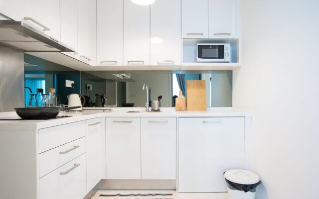 S6 Beautiful 2 Beds Suite - KLCC - KL Tower - WIFI