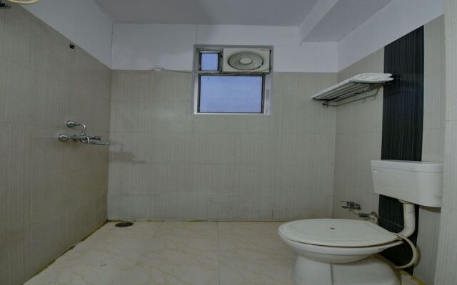 OYO 11754 Hotel Classic 7