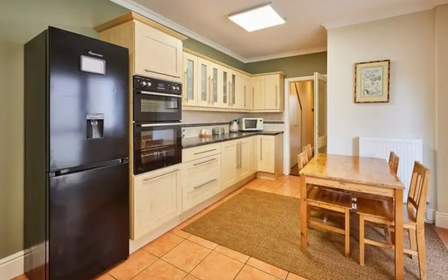 Host Stay Westbourne Grove Apartment