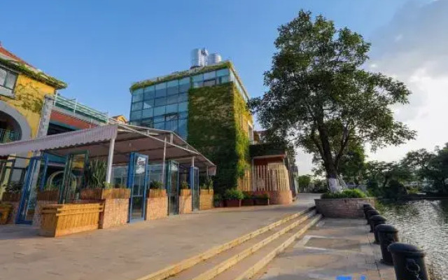 Yuehu View Smart Homestay (Jianshui Ancient City Branch)