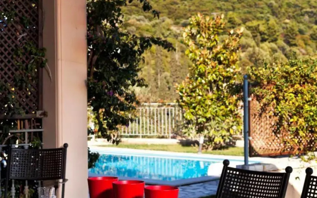 Parathalasso Villas