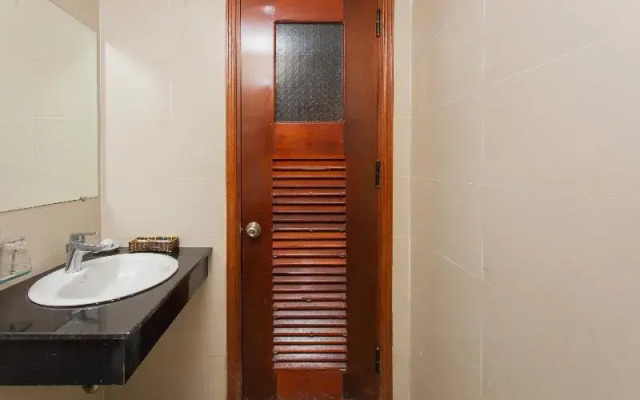 OYO 783 Rose Hotel