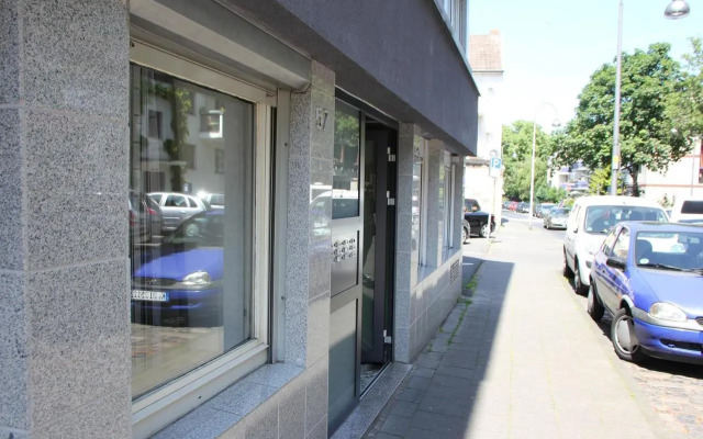 Koln Apartment I