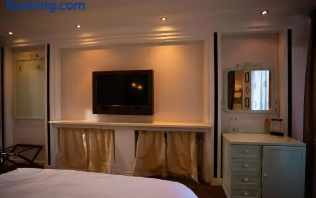 Piazza Boutique Hotel