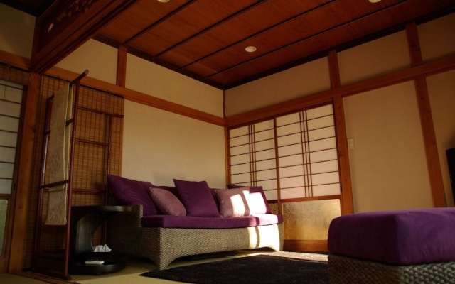 Den House – Guest Rooms – Oshima