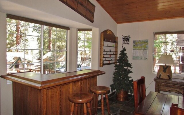 100 Cedar Hideaway Home