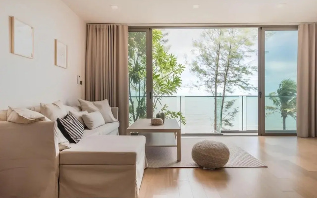 Sandbox Beachfront Villa3