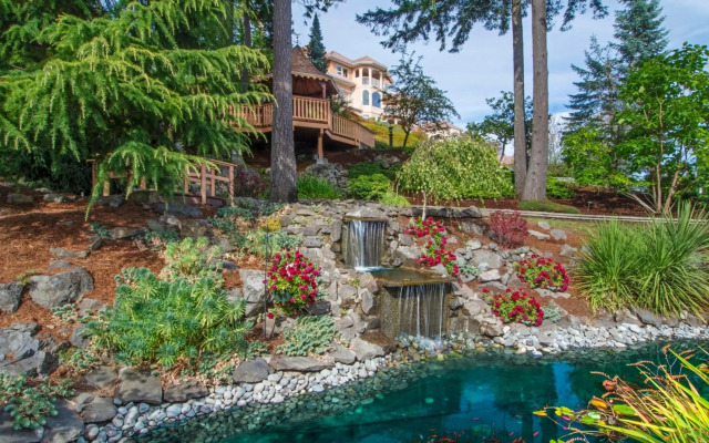 Villa Eyrie Resort