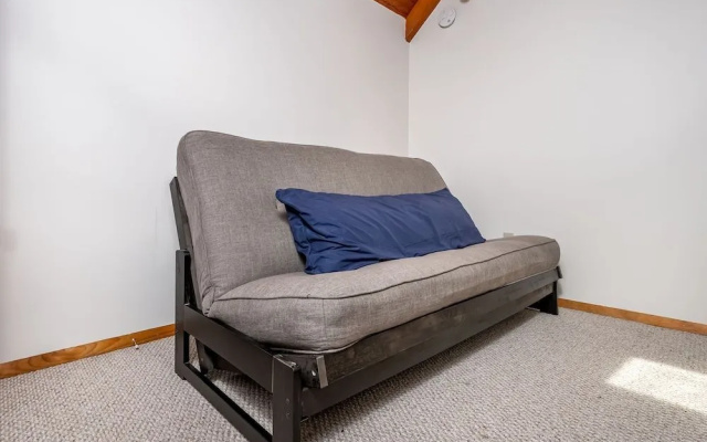 Mountain Ridge Nest