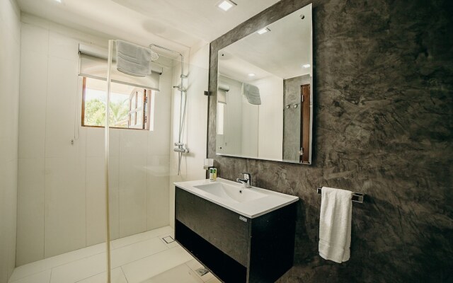 Residence by G Villa Long Beach