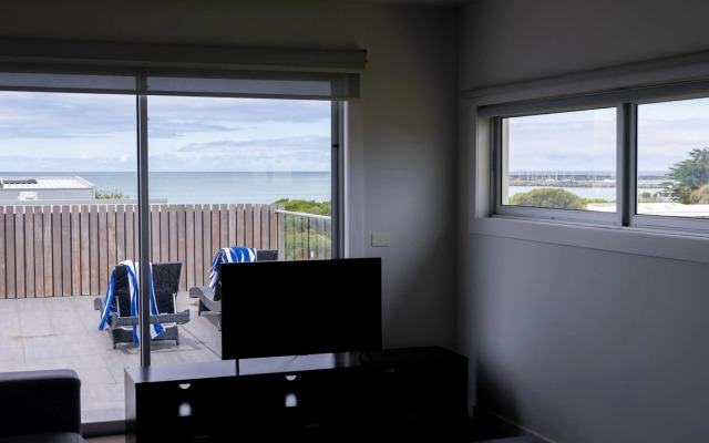The Apollo Apartment