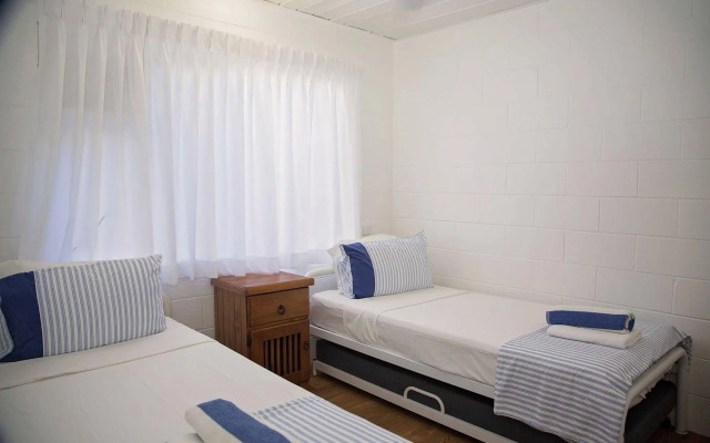 Apollo Jewel Beachfront Apartments