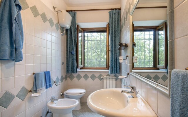 Stunning Home in Acquasparta -tr- With Wifi and 9 Bedrooms