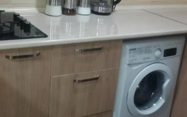 2 -Ux Komnatnaia Kvartira