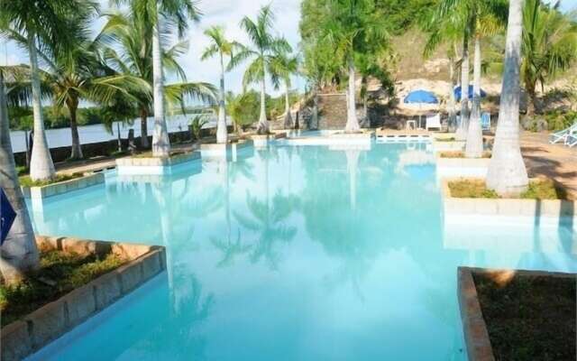 River Ray Estates