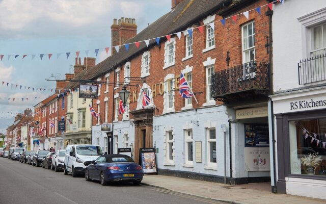 Cock Hotel Stony Stratford by Greene King Inns