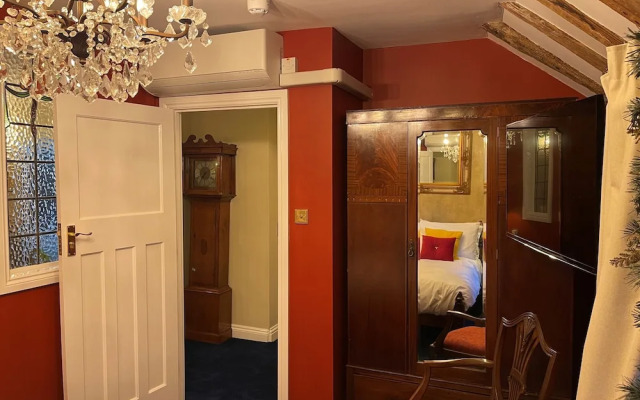 Staycations Maldon Suites