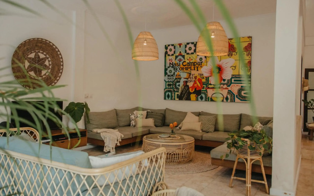 Villa Eight