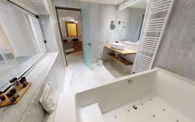 Valeni Boutique Hotel