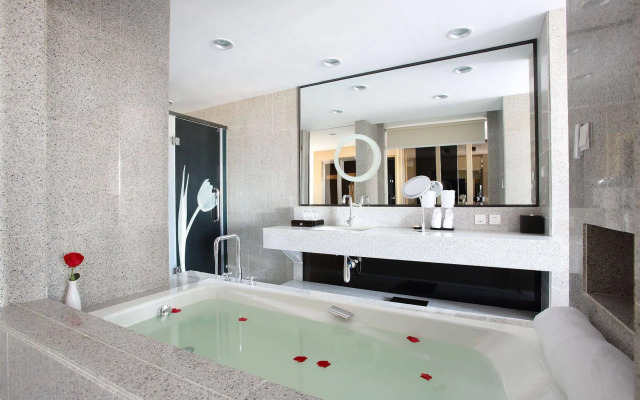 Qingdao Jinfuyue Hotel (Heilongjiang Middle Road Oriental City Branch)