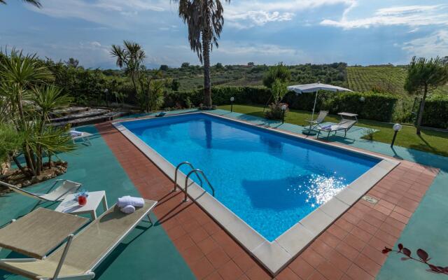 RIPARI DI GIOBBE 6&2, Emma Villas