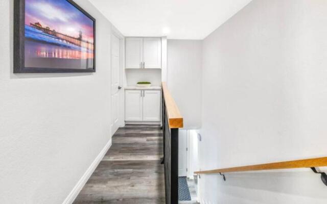 LuxuryTownhome.3Blks2Beach.E-Bikes.75”4kTV