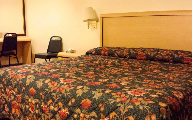 Americana Inn Farmingdale