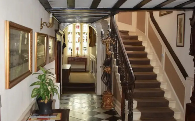 Harmondsworth Hall Guest House Heathrow