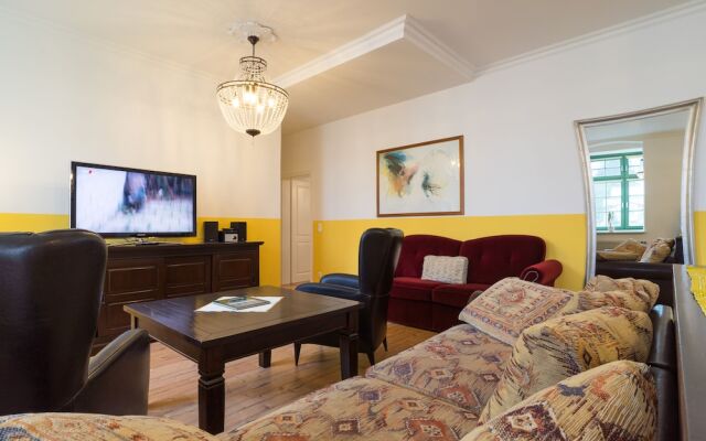 Villa und Haus Flora