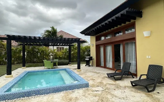 Tranquil Bungalow w Pool at Green Village Ca