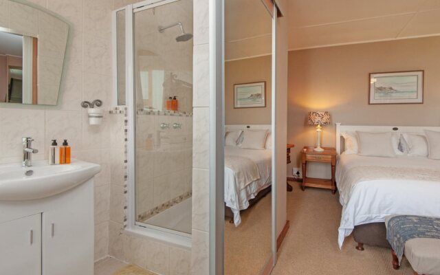 18 on Kloof Bed and Breakfast