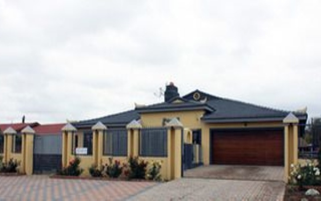 Meringue Lodge