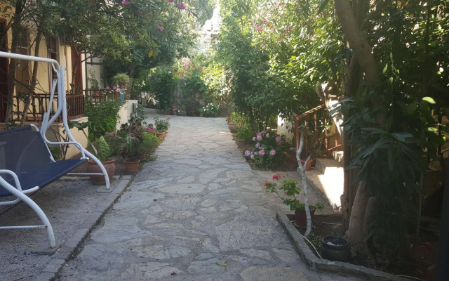 Ünlü Hotel